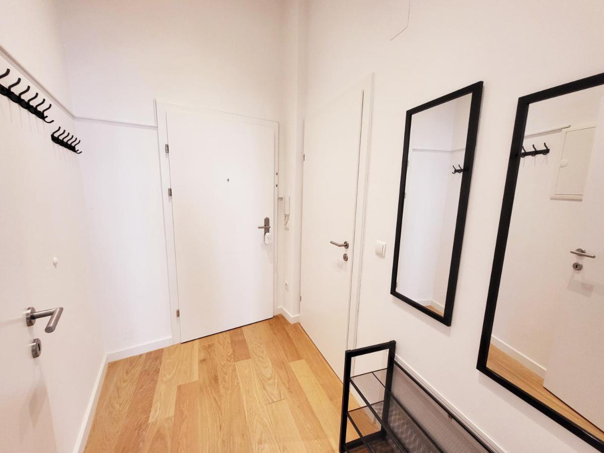 Novara City Apartment Vienna Esterno foto